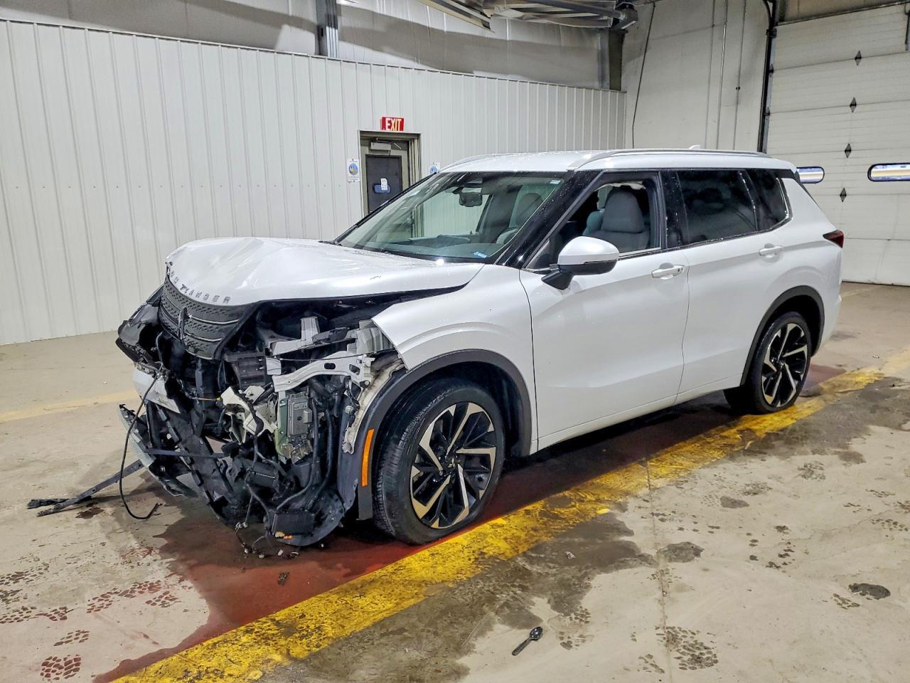 2023 Mitsubishi Outlander Sel - zdjęcie główne