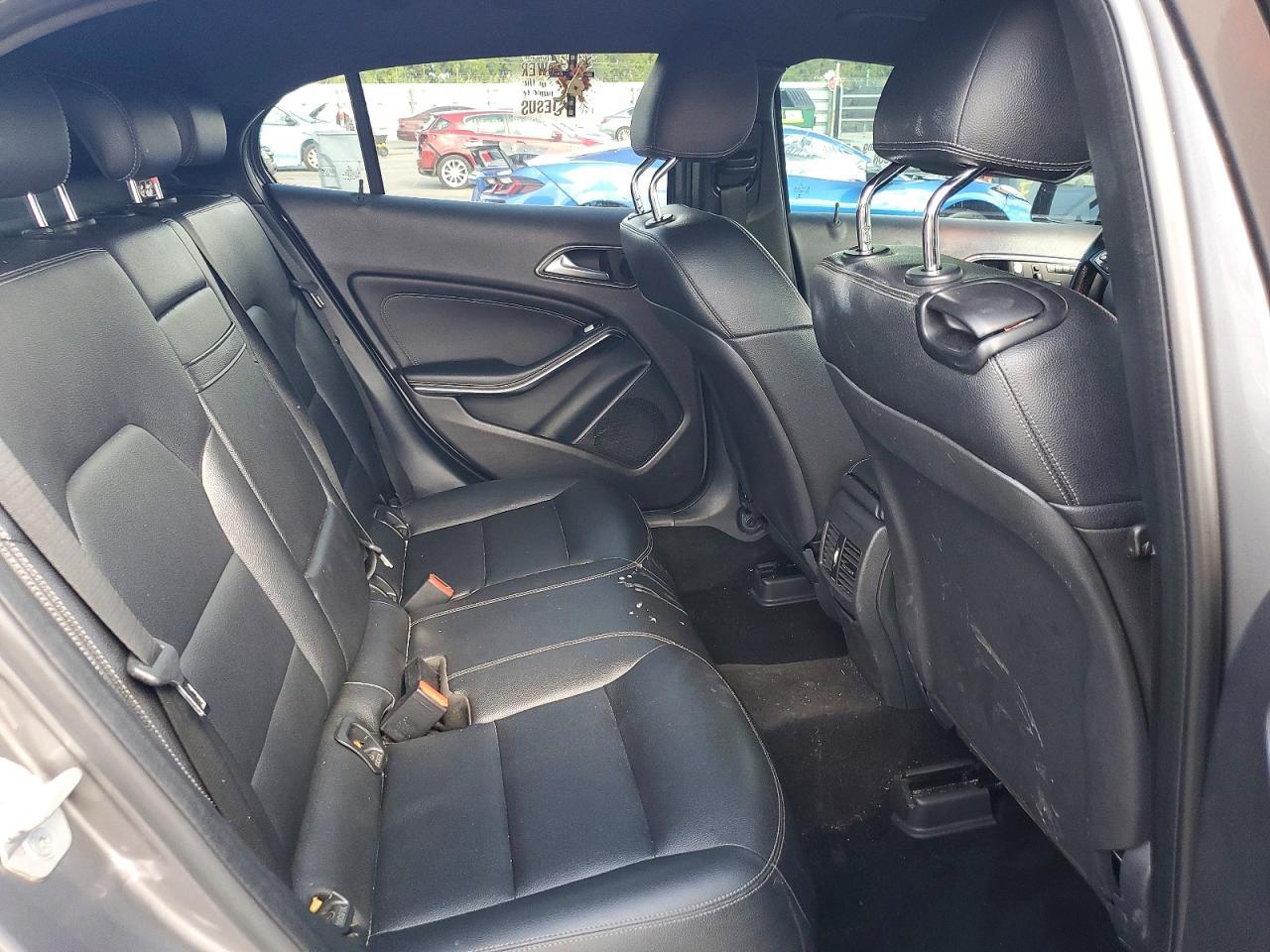 2016 Mercedes-Benz Gla 250 - zdjęcie 10