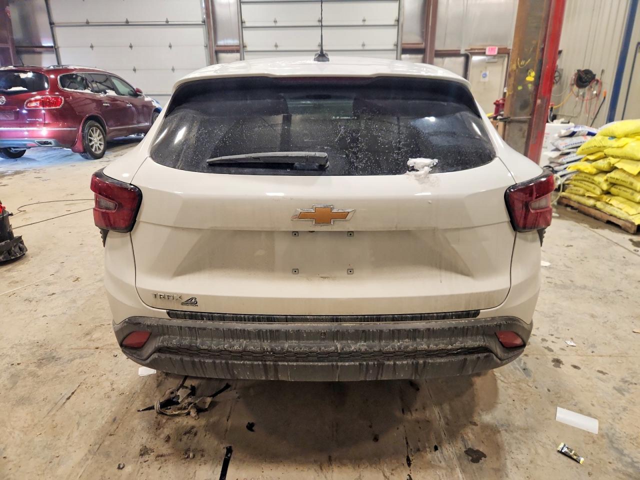 2024 Chevrolet Trax Ls - zdjęcie 6