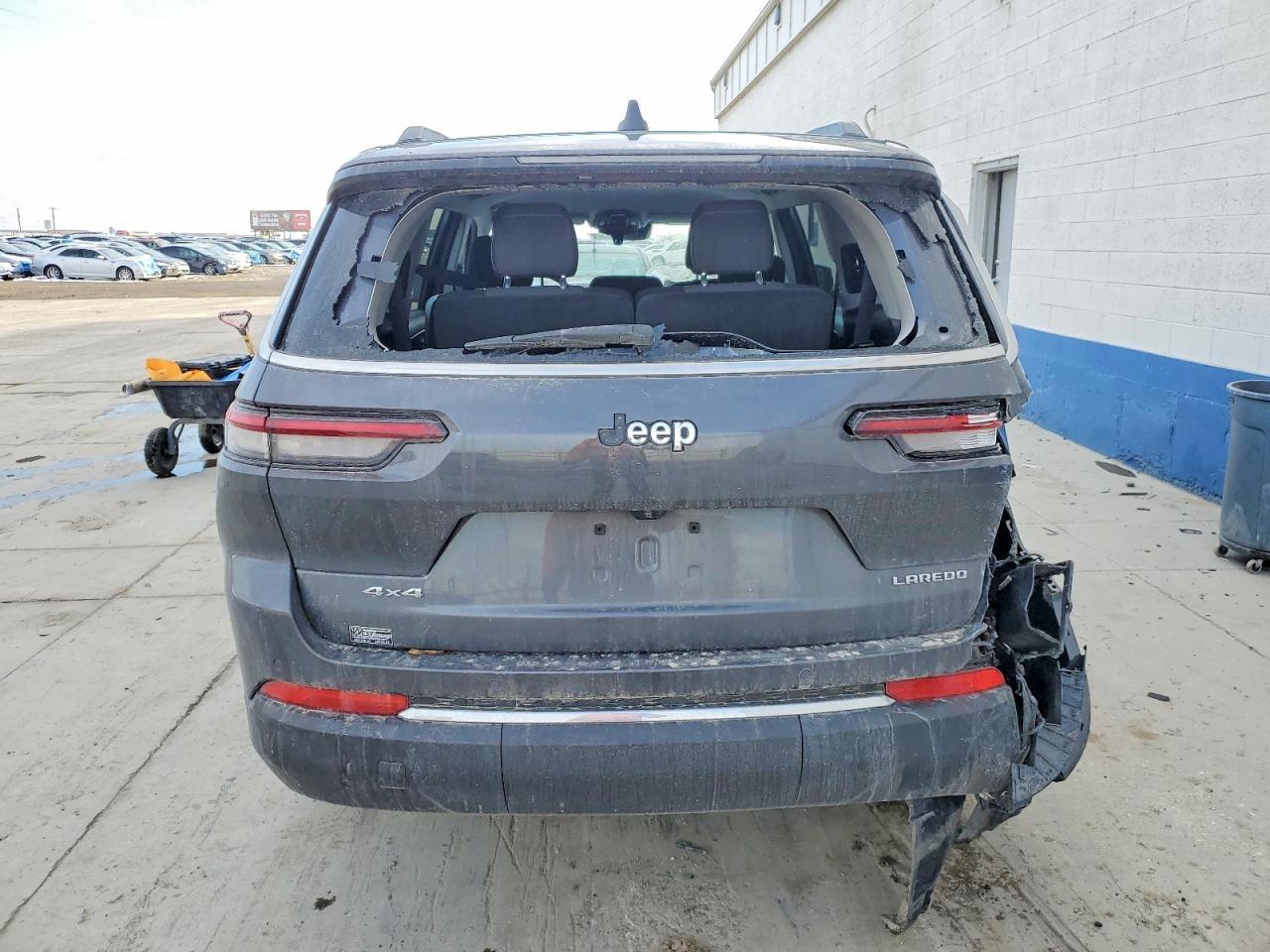 2023 Jeep Grand Cherokee L Laredo - zdjęcie 6