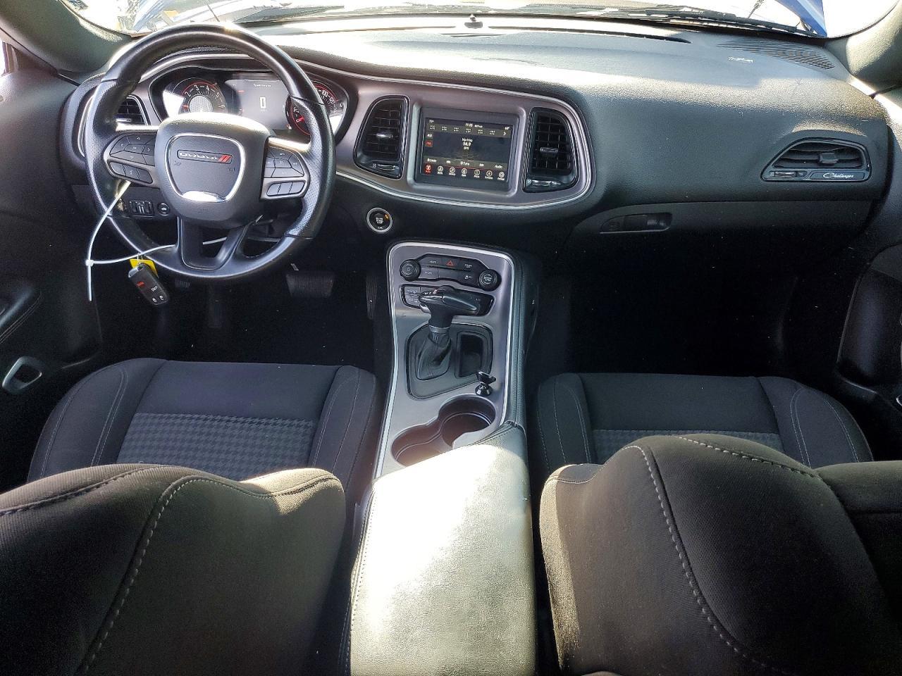 2022 Dodge Challenger Sxt - zdjęcie 8