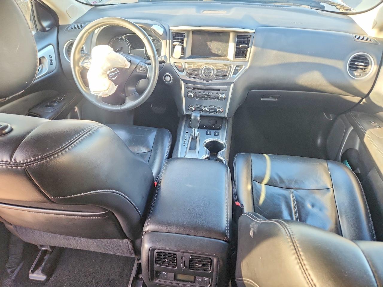 2017 Nissan Pathfinder - zdjęcie 8