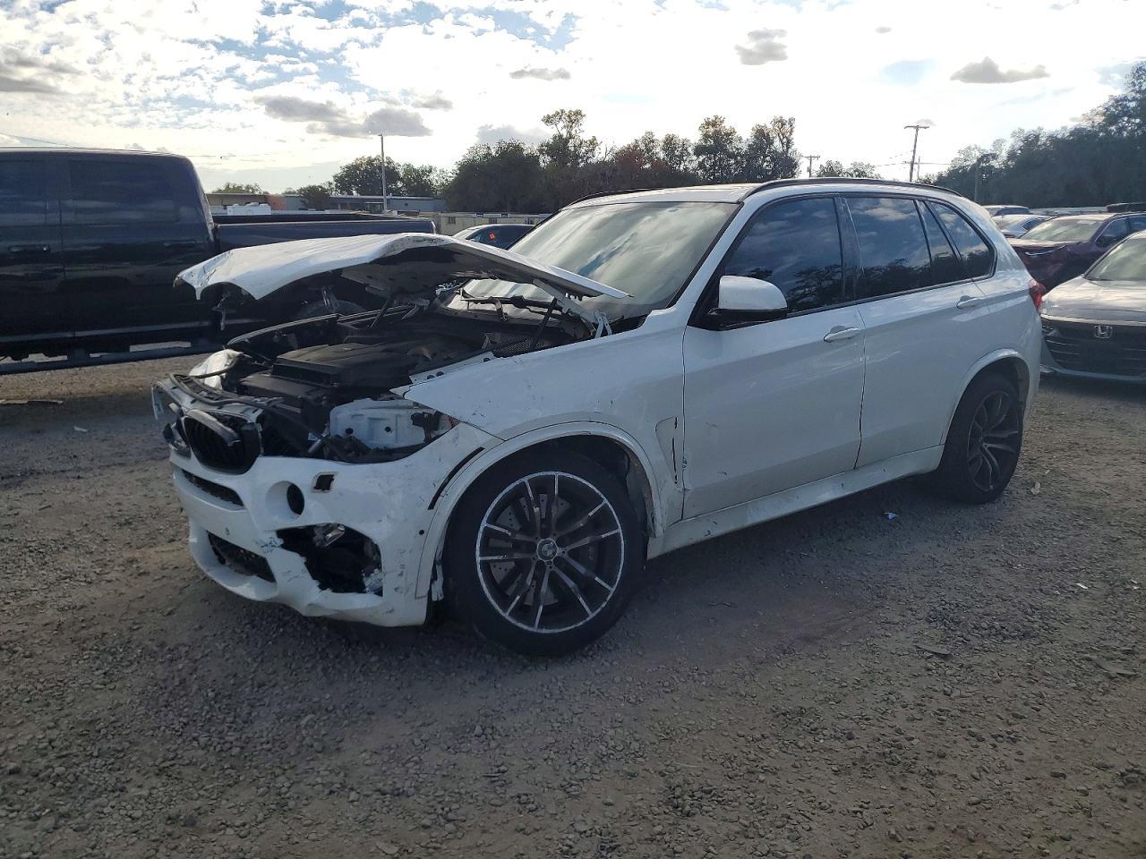 2017 BMW X5 M - zdjęcie główne
