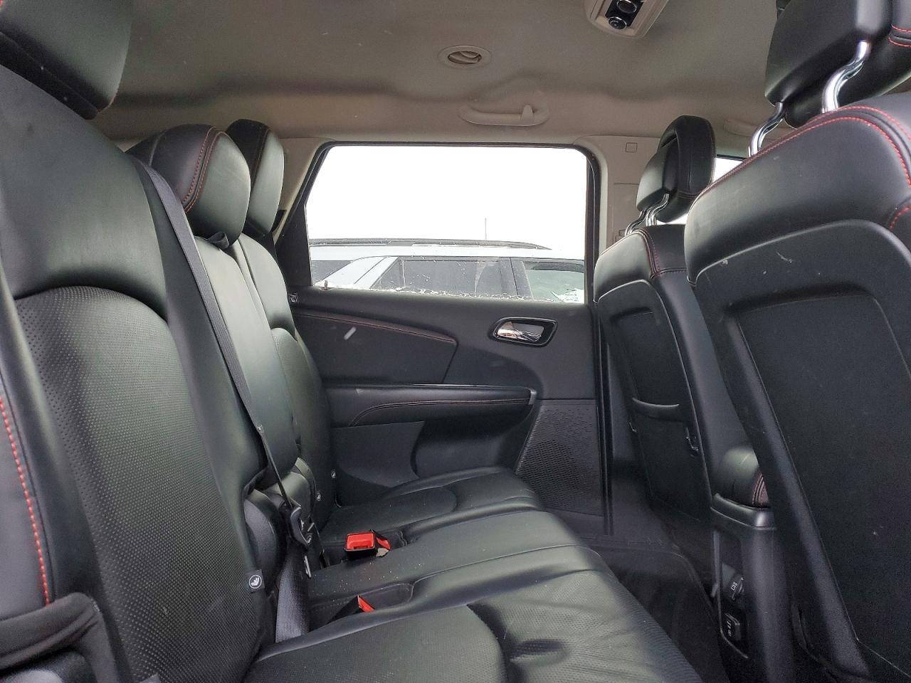 2016 Dodge Journey R/T - zdjęcie 11