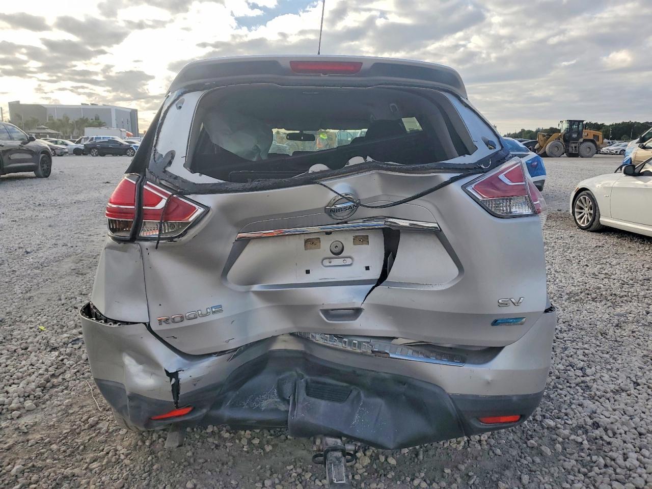2014 Nissan Rogue Sv - zdjęcie 6