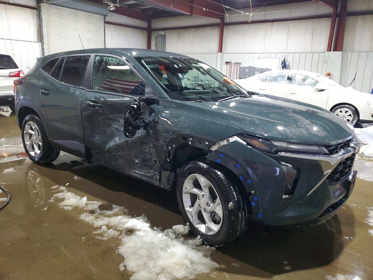 2026 Chevrolet Trax Ls - zdjęcie 4