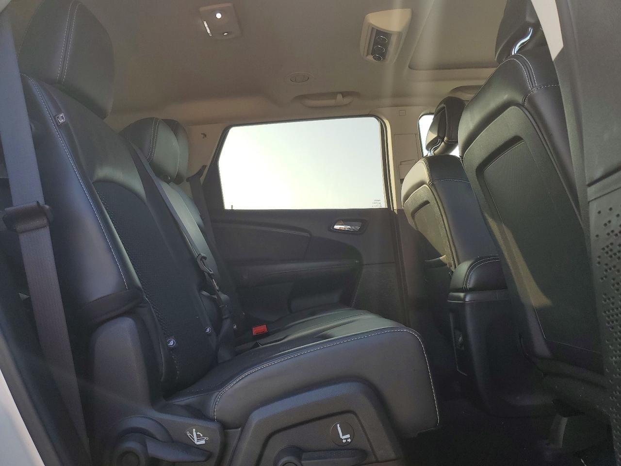 2017 Dodge Journey Crossroad - zdjęcie 10