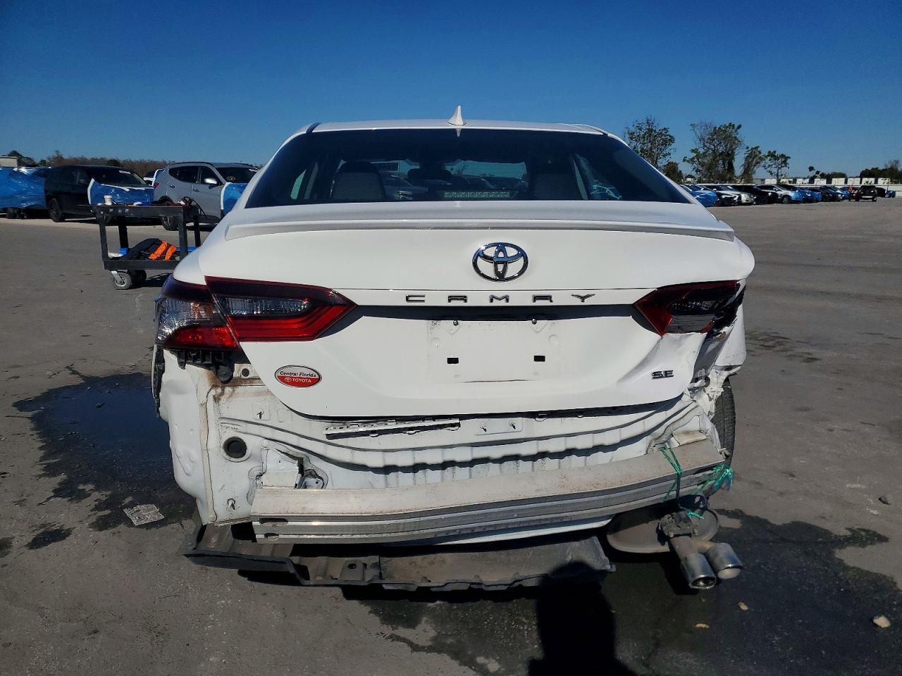 2022 Toyota Camry Se - zdjęcie 6