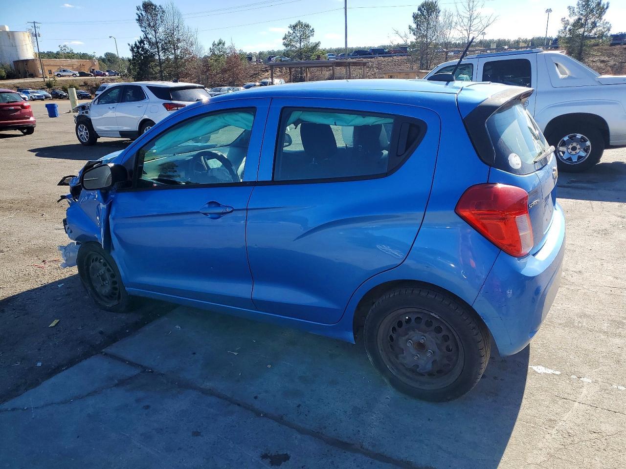 2017 Chevrolet Spark Ls - zdjęcie 2