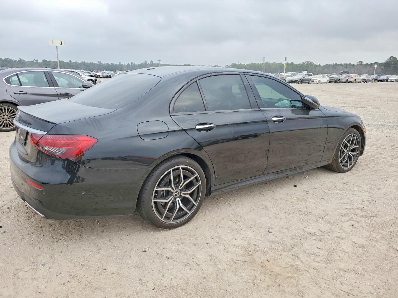 2023 Mercedes-Benz E 350 - zdjęcie 3