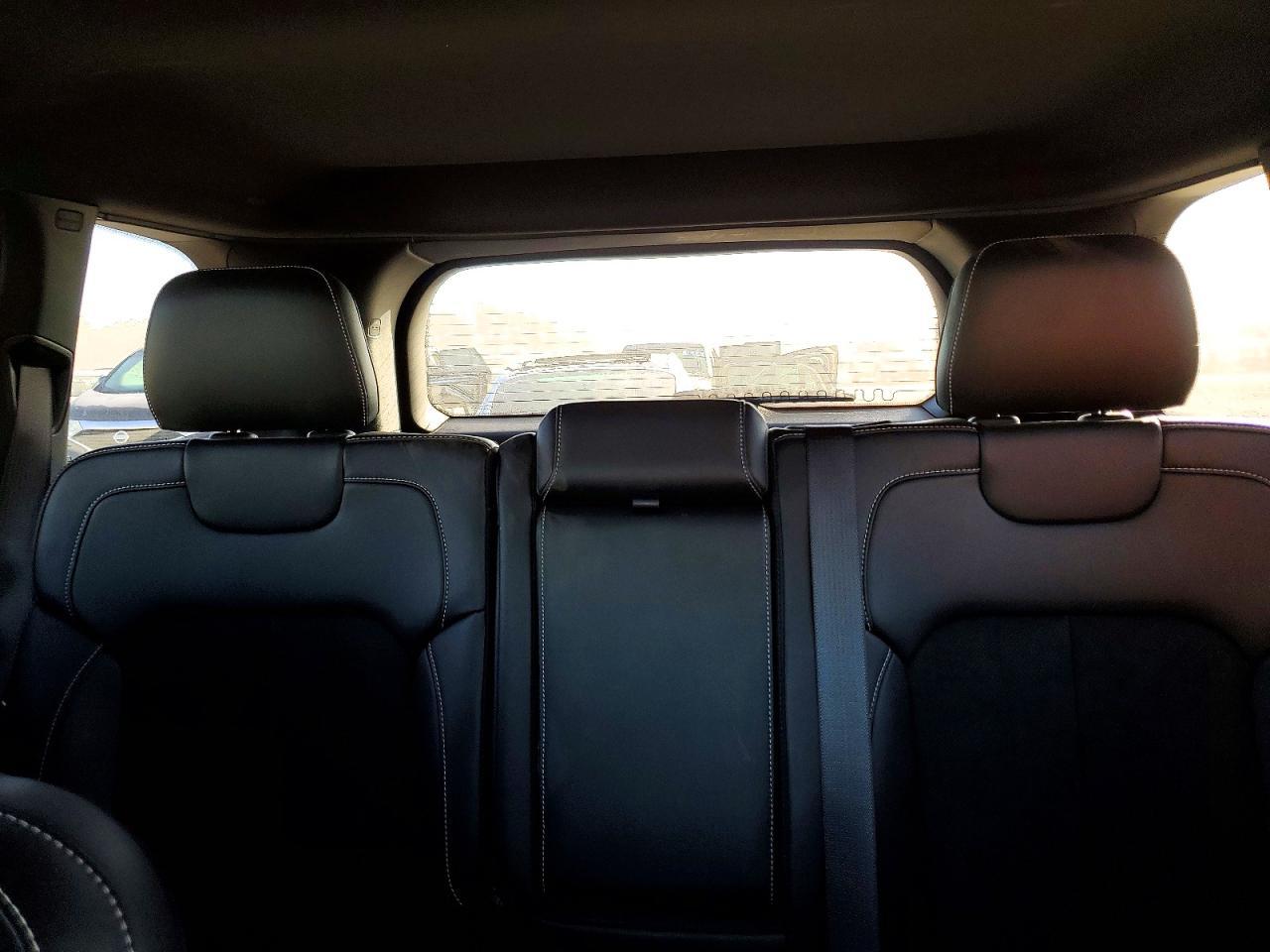 2024 Jeep Grand Cherokee Laredo - zdjęcie 10