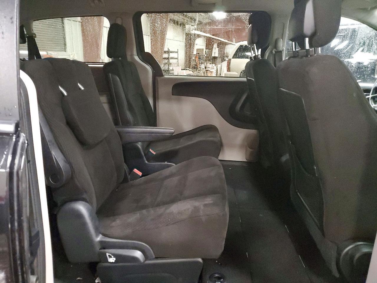 2016 Dodge Grand Caravan Sxt - zdjęcie 11