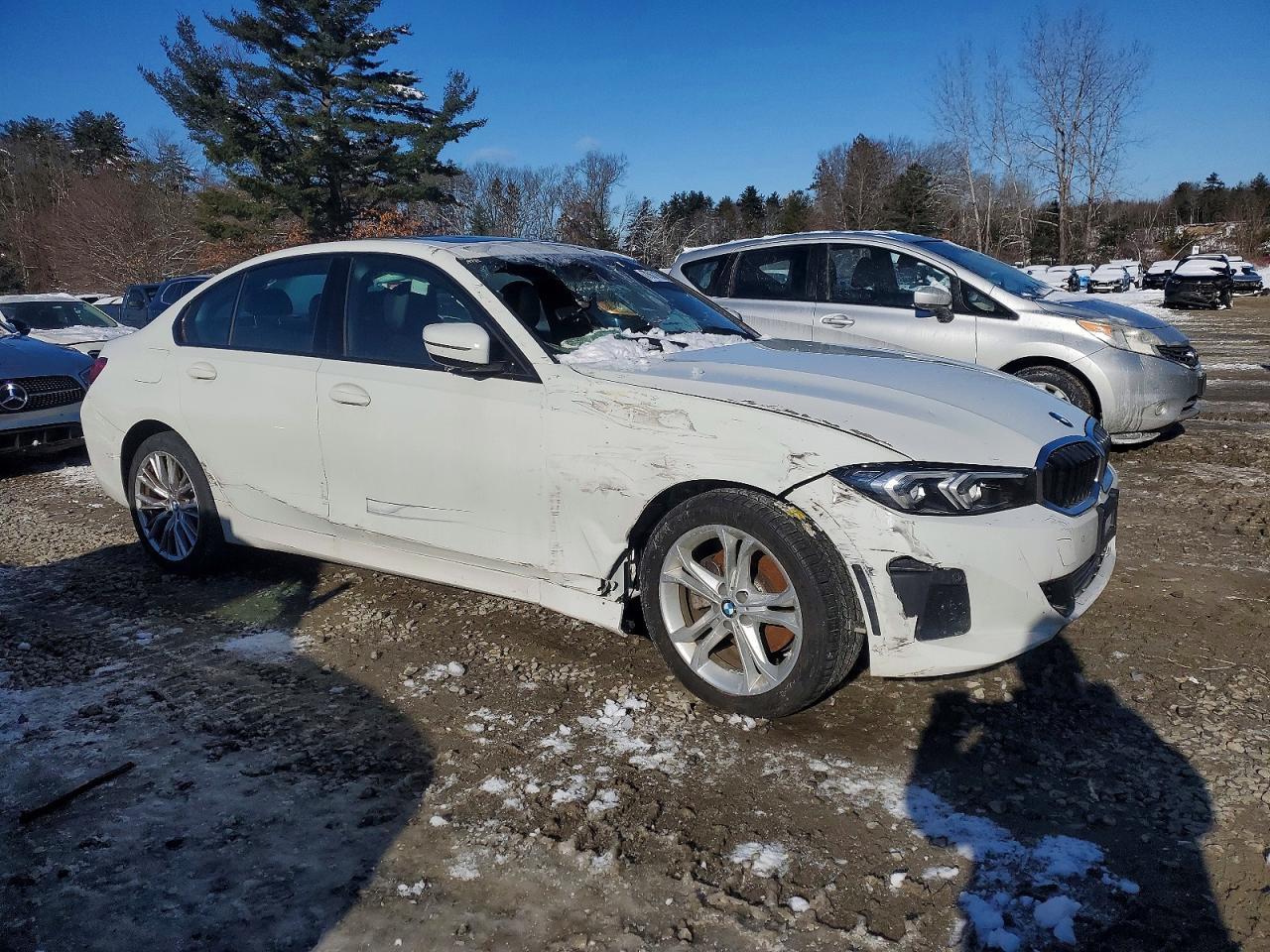 2023 BMW 330Xi - zdjęcie 4