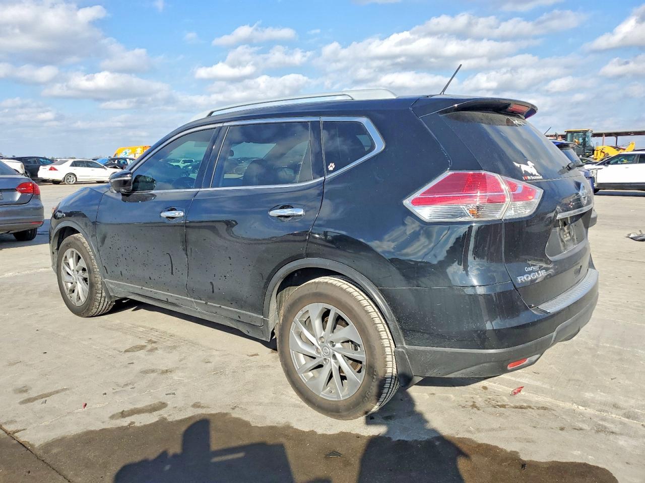 2015 Nissan Rogue S - zdjęcie 2