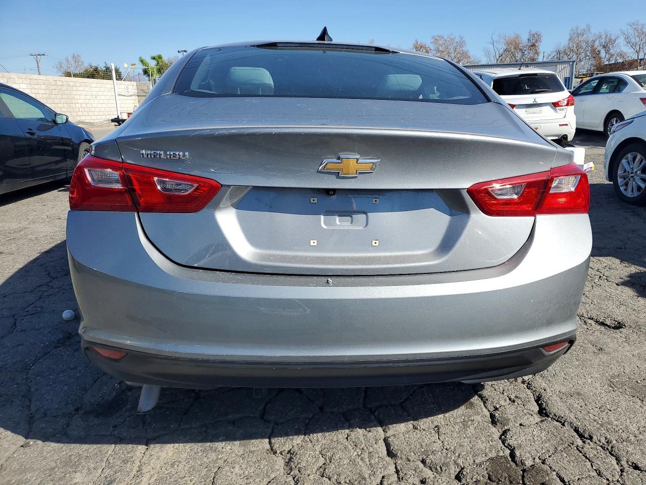 2023 Chevrolet Malibu Ls - zdjęcie 6