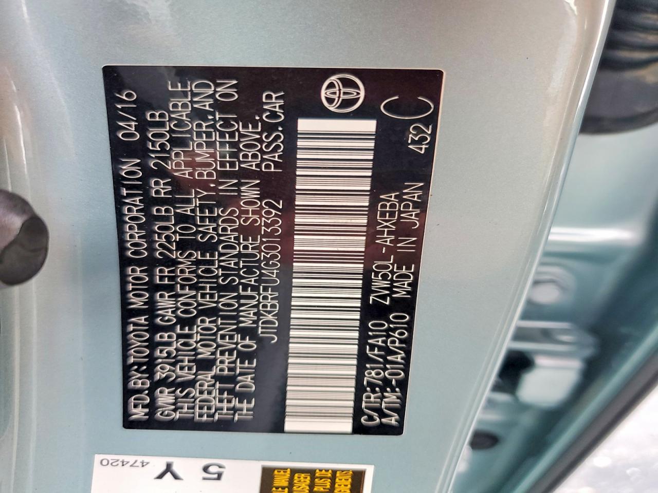 2016 Toyota Prius - zdjęcie 12