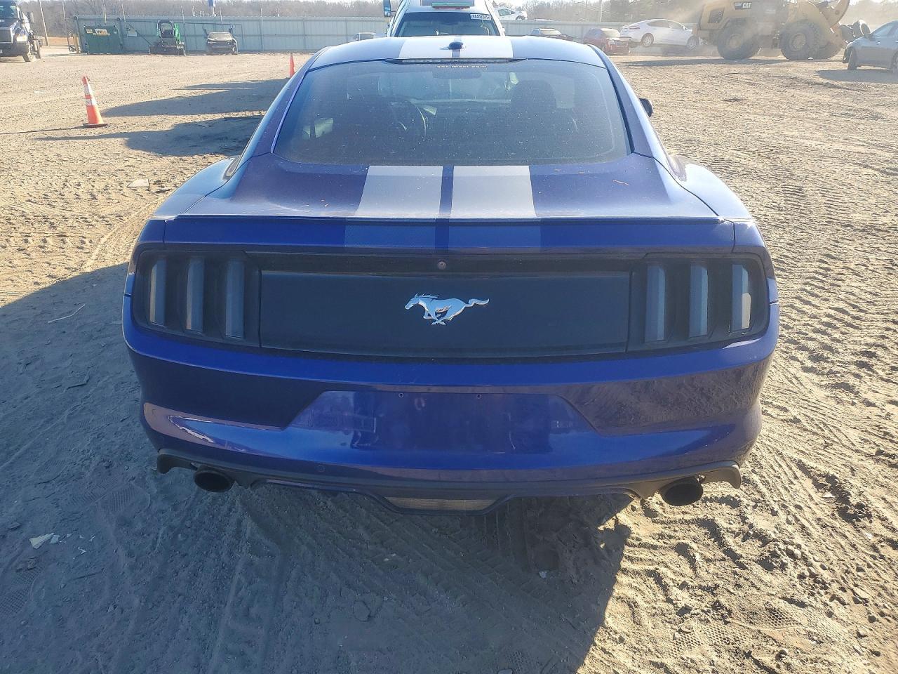 2016 Ford Mustang - zdjęcie 6