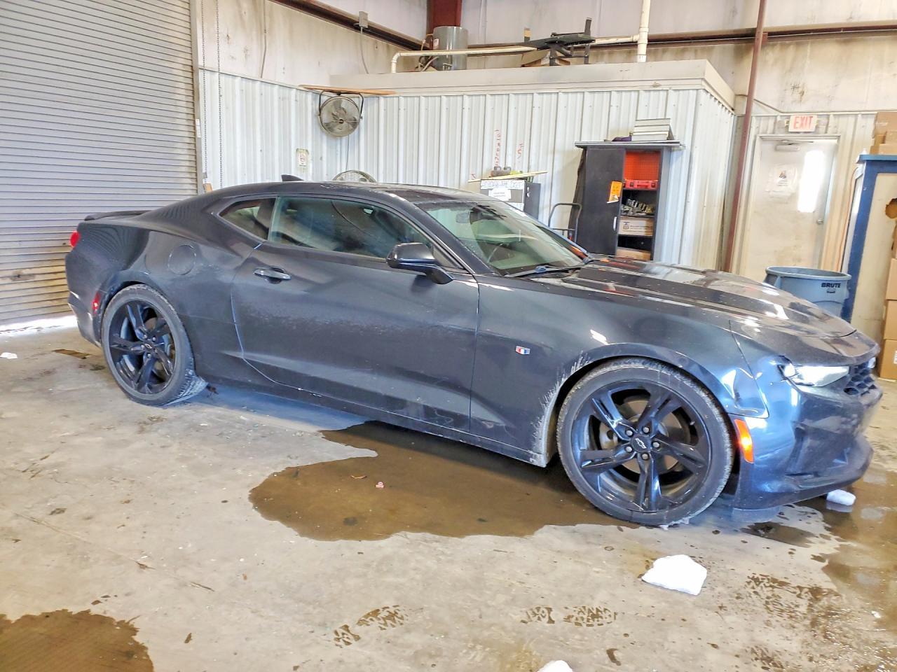 2021 Chevrolet Camaro Ls - zdjęcie 4
