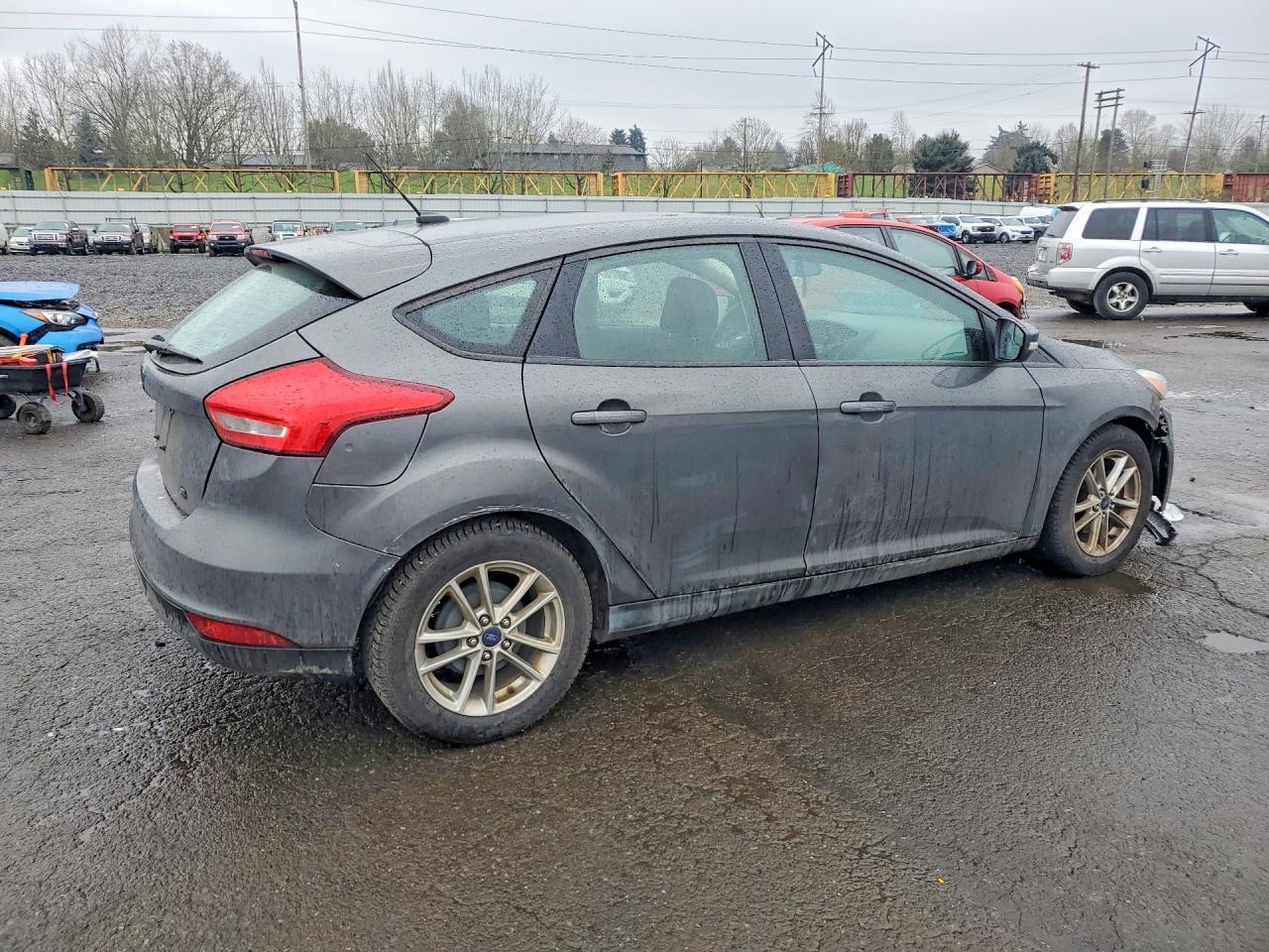 2017 Ford Focus Se - zdjęcie 3