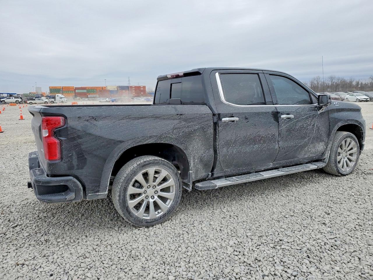 2019 Chevrolet Silverado K1500 High Country - zdjęcie 3
