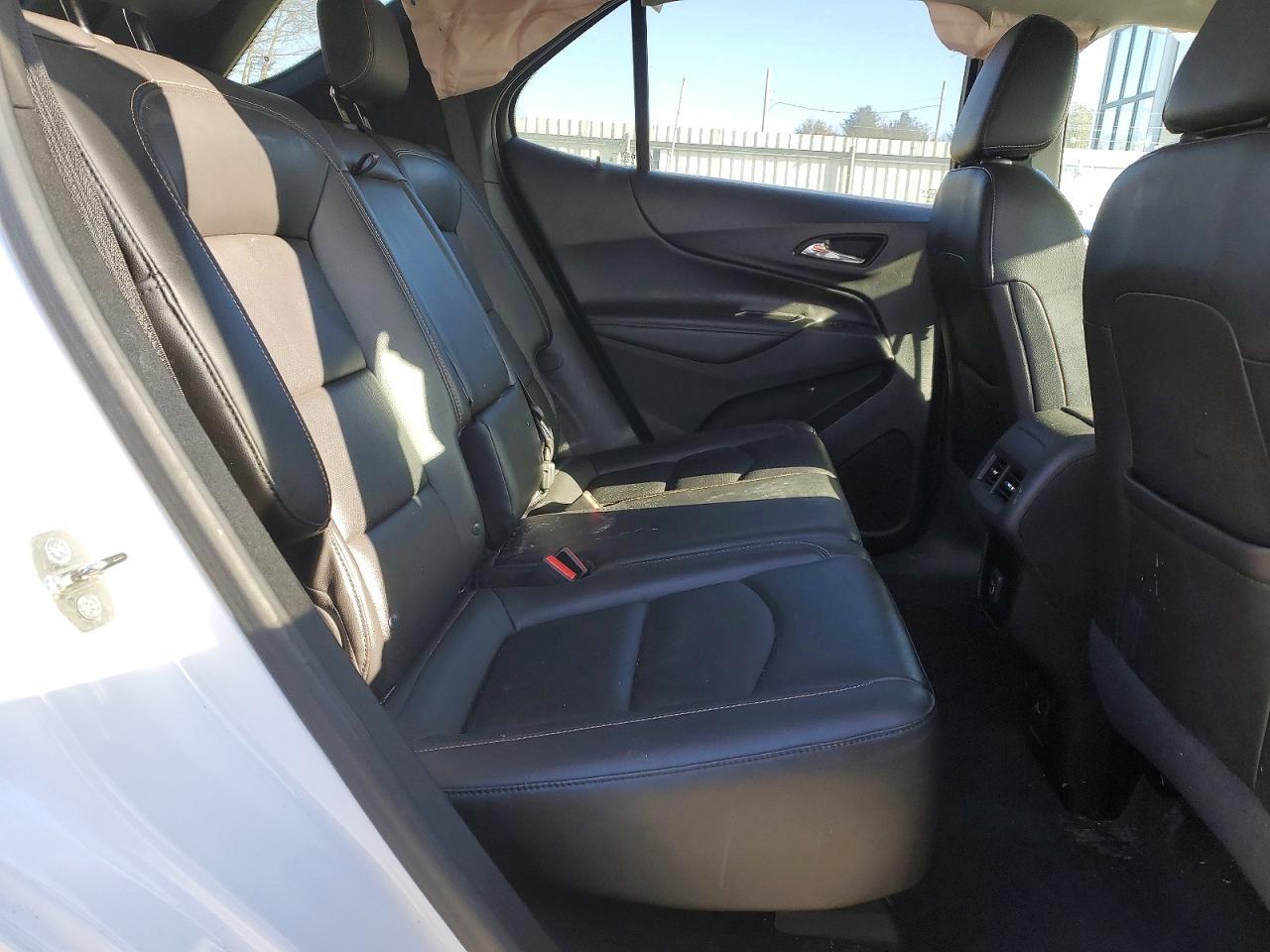 2019 Chevrolet Equinox Premier - zdjęcie 11