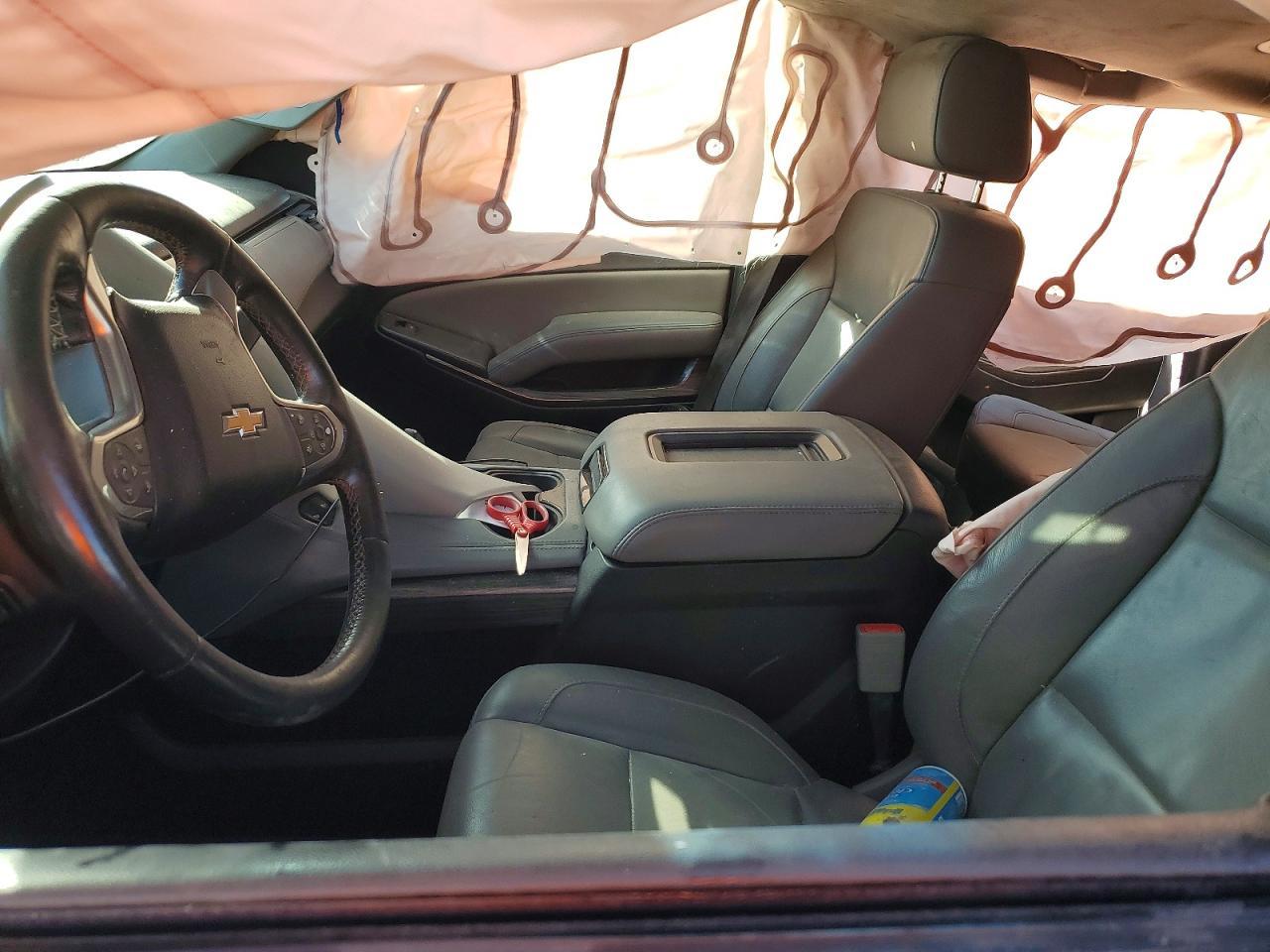 2018 Chevrolet Suburban C1500 Lt - zdjęcie 7