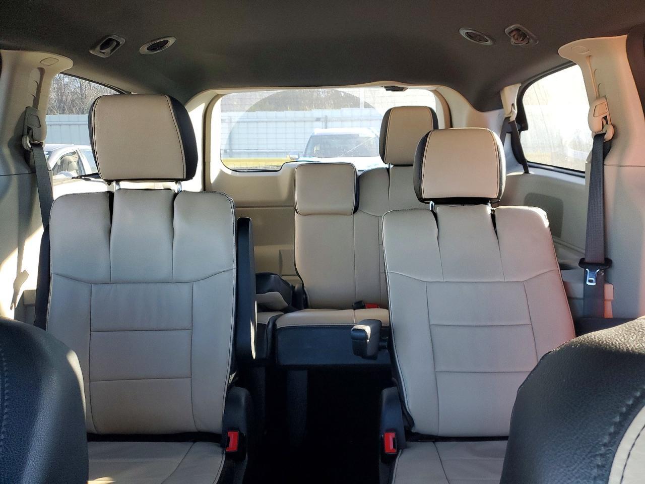 2017 Dodge Grand Caravan Se - zdjęcie 10