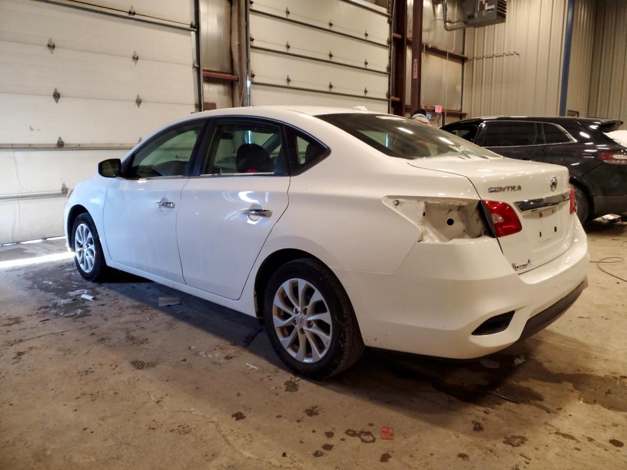 2019 Nissan Sentra S - zdjęcie 2