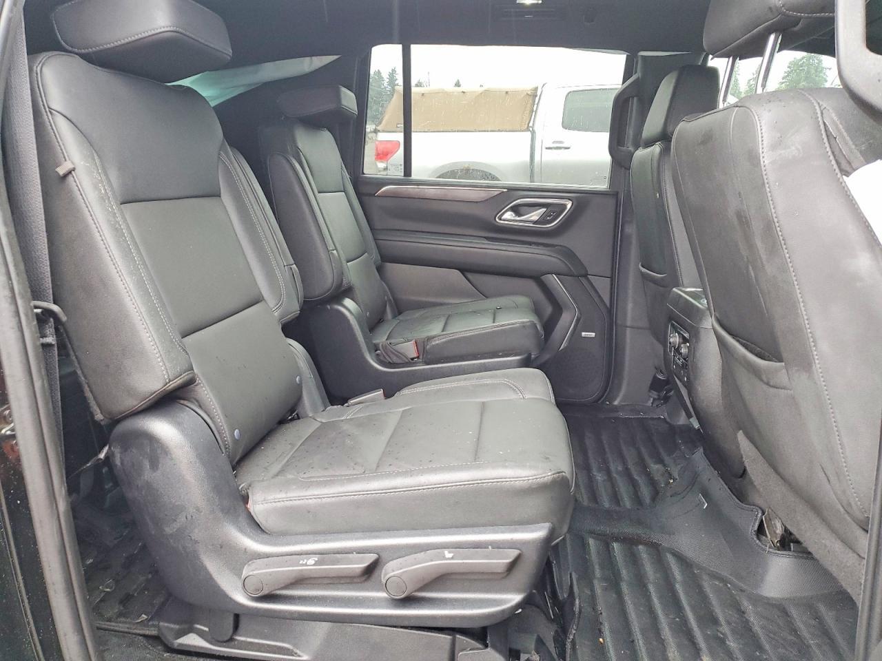 2023 Chevrolet Suburban K1500 Z71 - zdjęcie 11