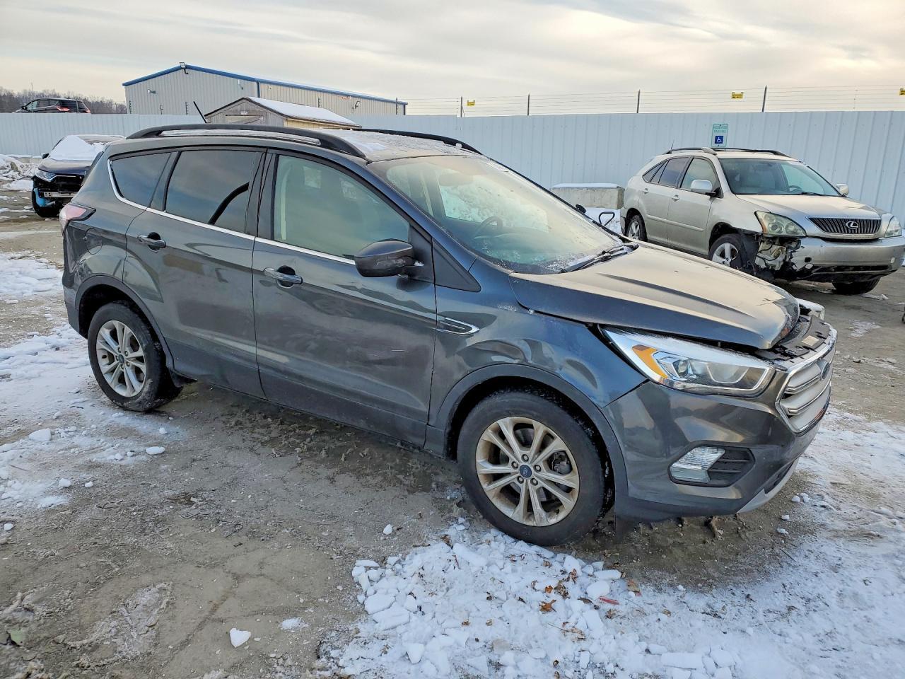 2018 Ford Escape Sel - zdjęcie 4
