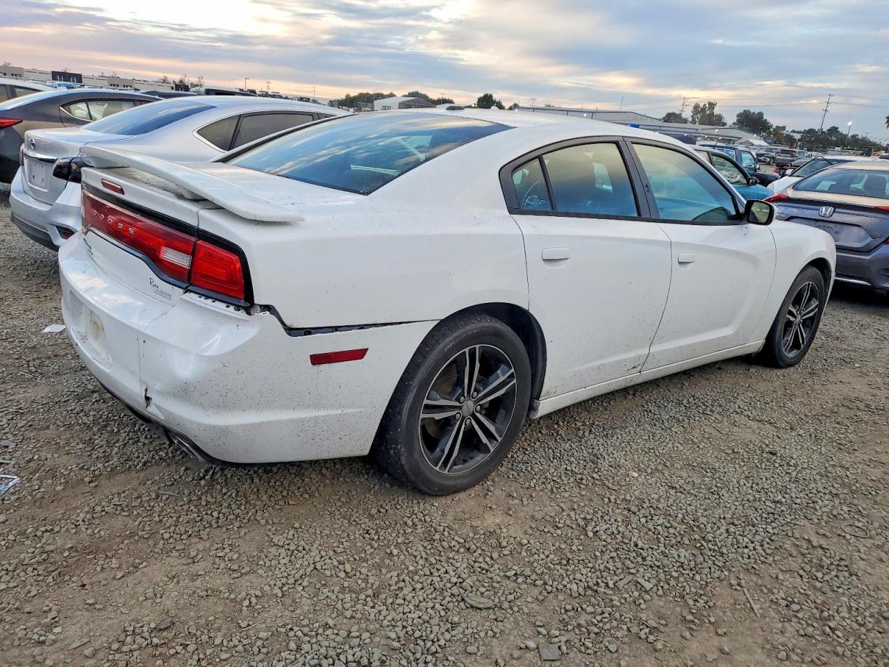 2013 Dodge Charger Sxt - zdjęcie 3