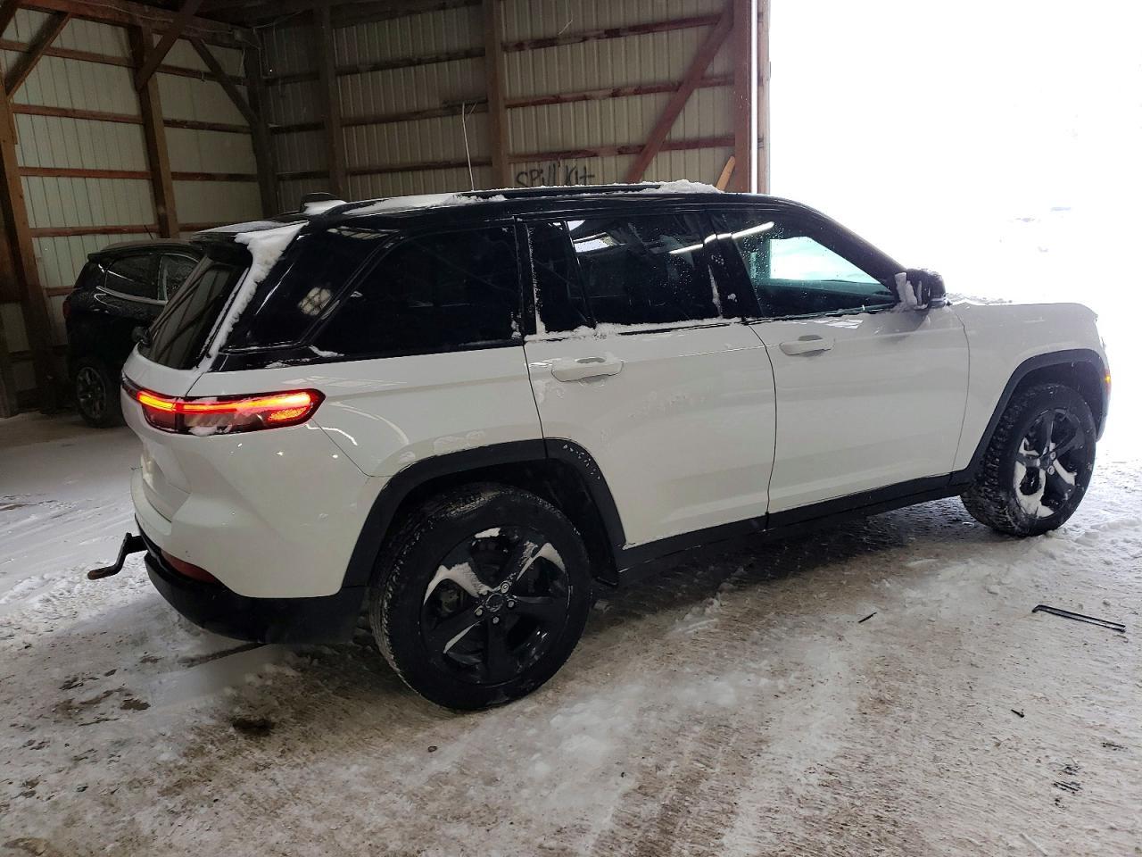 2024 Jeep Grand Cherokee Laredo - zdjęcie 3