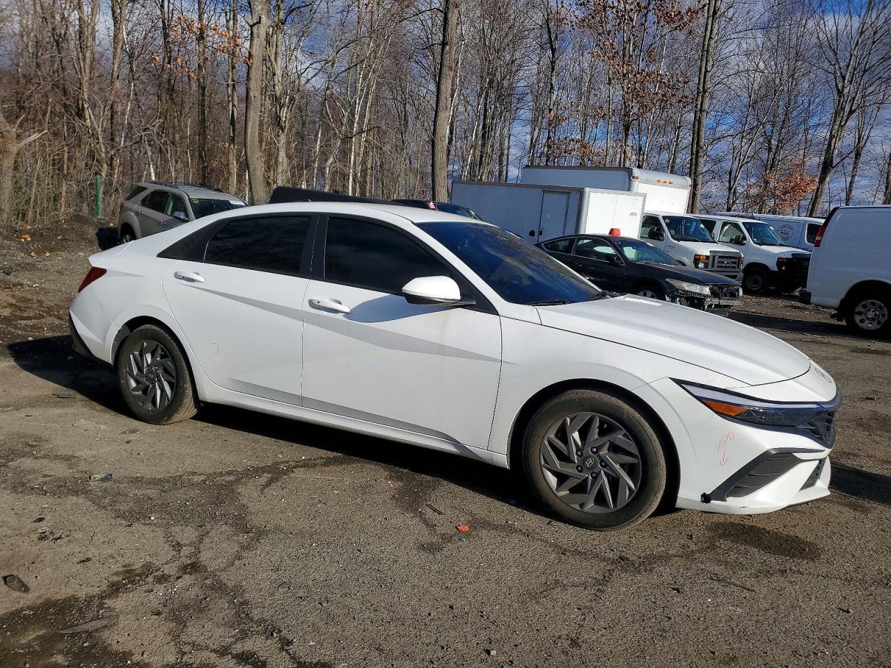 2024 Hyundai Elantra Sel - zdjęcie 4