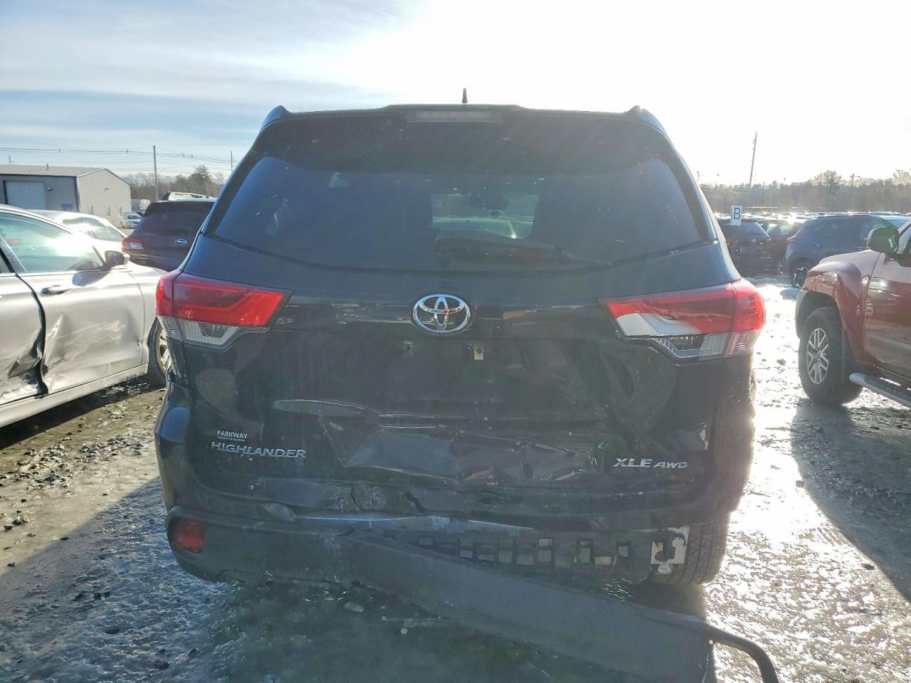 2019 Toyota Highlander Se - zdjęcie 6