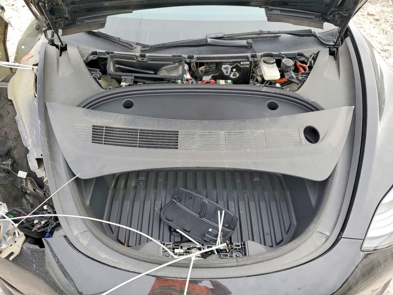 2023 Tesla Model 3 - zdjęcie 11