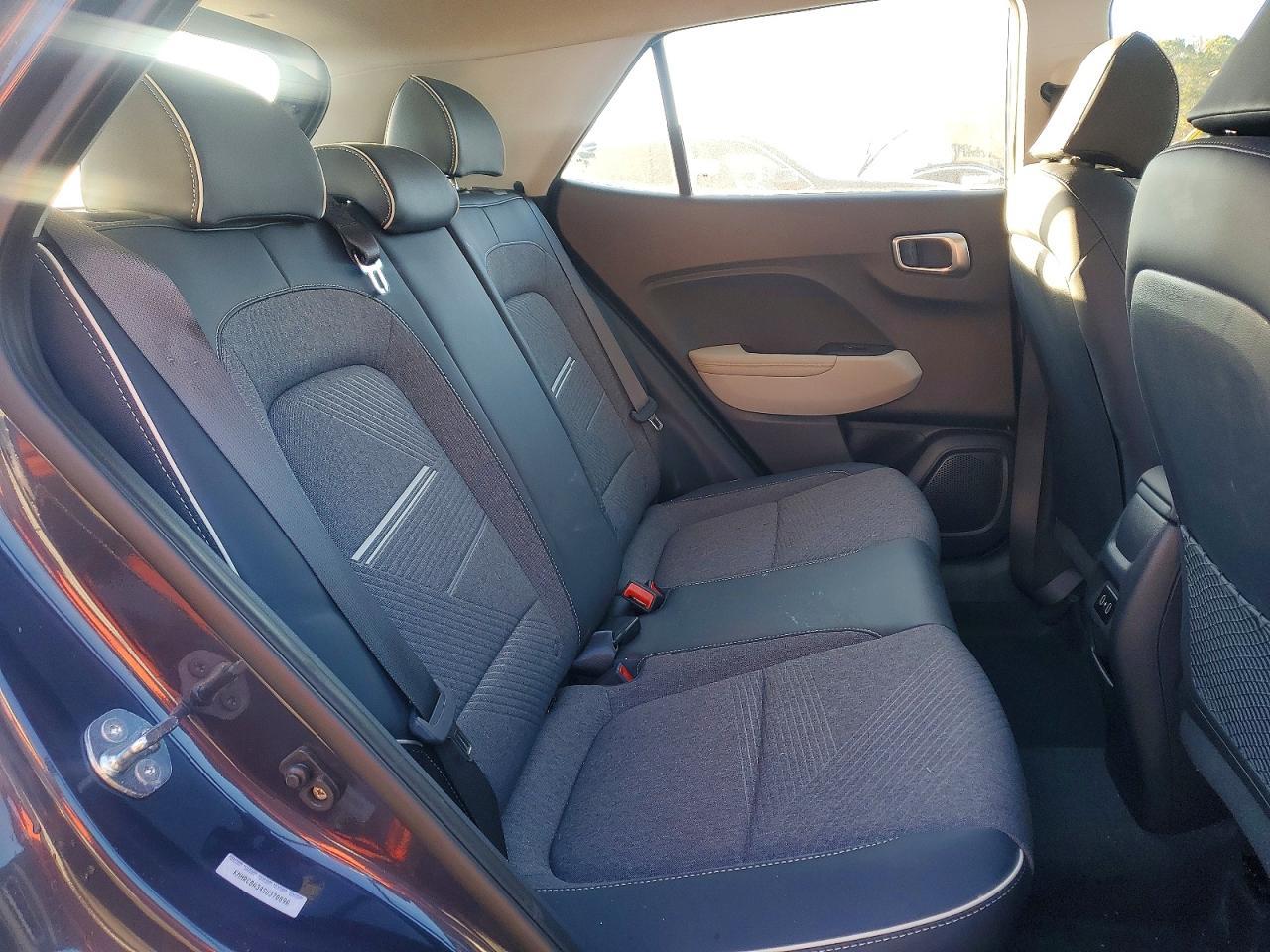 2025 Hyundai Venue Sel - zdjęcie 11