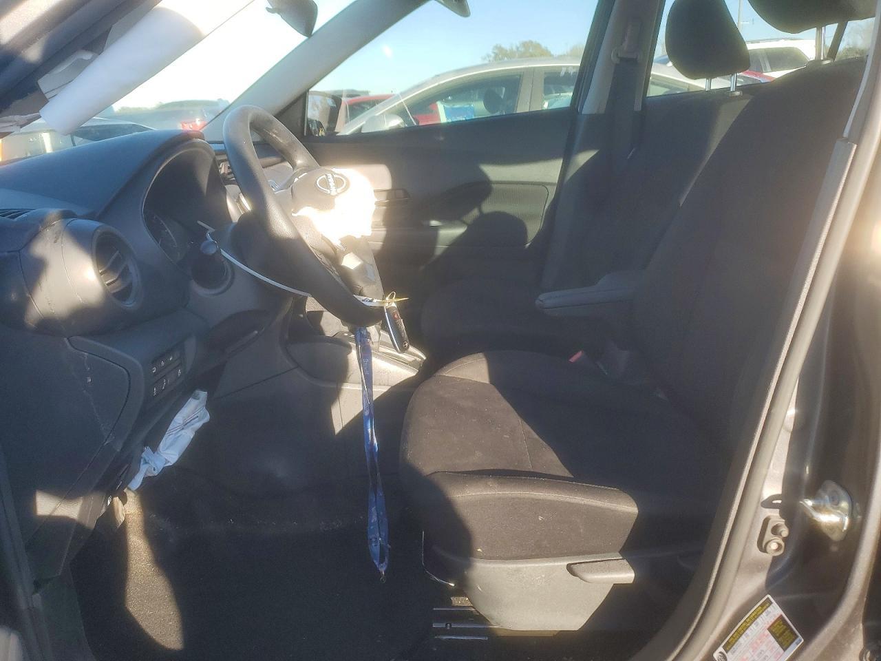 2025 Nissan Kicks Play S - zdjęcie 7