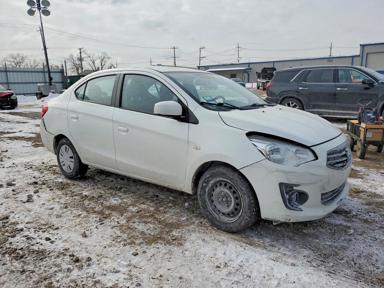 2018 Mitsubishi Mirage - zdjęcie 4