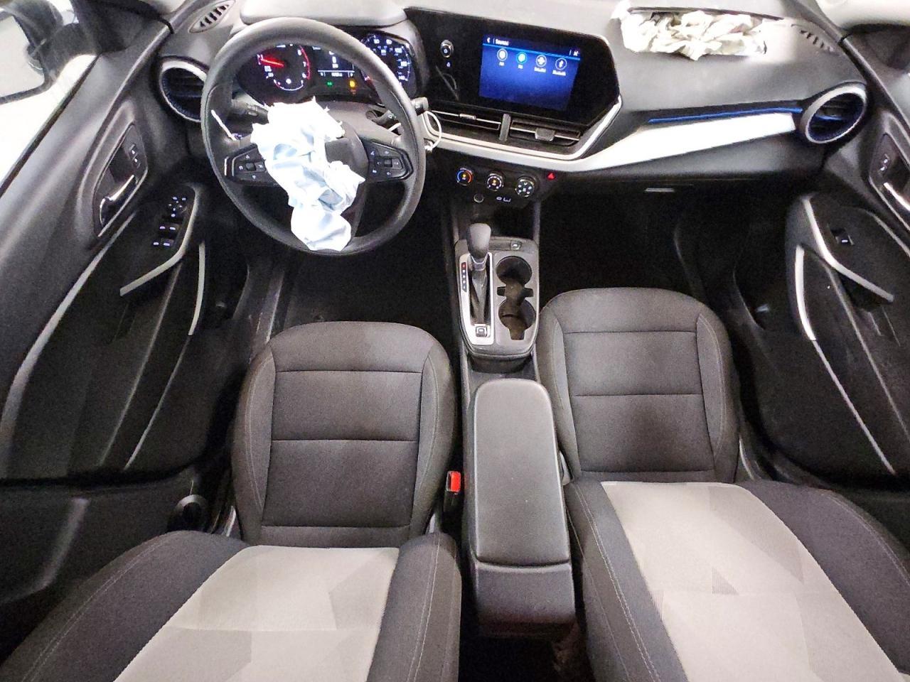 2025 Chevrolet Trax Ls - zdjęcie 8