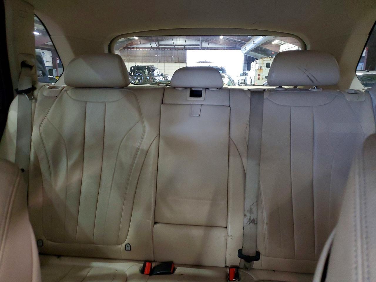 2015 BMW X5 xDrive35I - zdjęcie 10