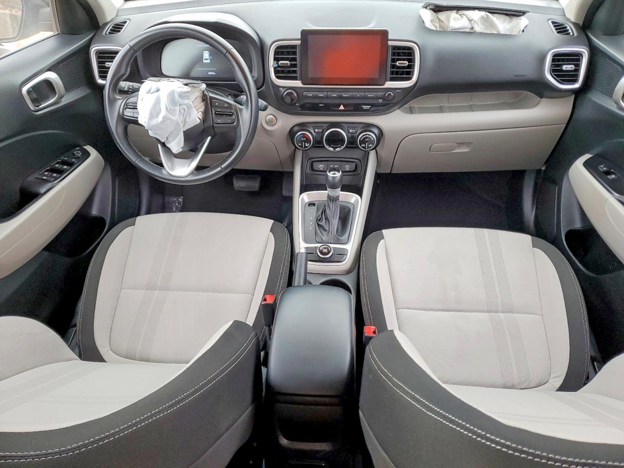 2024 Hyundai Venue Sel - zdjęcie 8