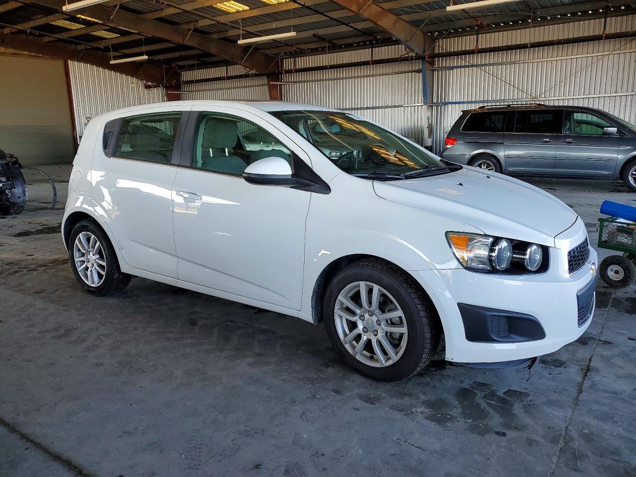 2015 Chevrolet Sonic Lt - zdjęcie 4