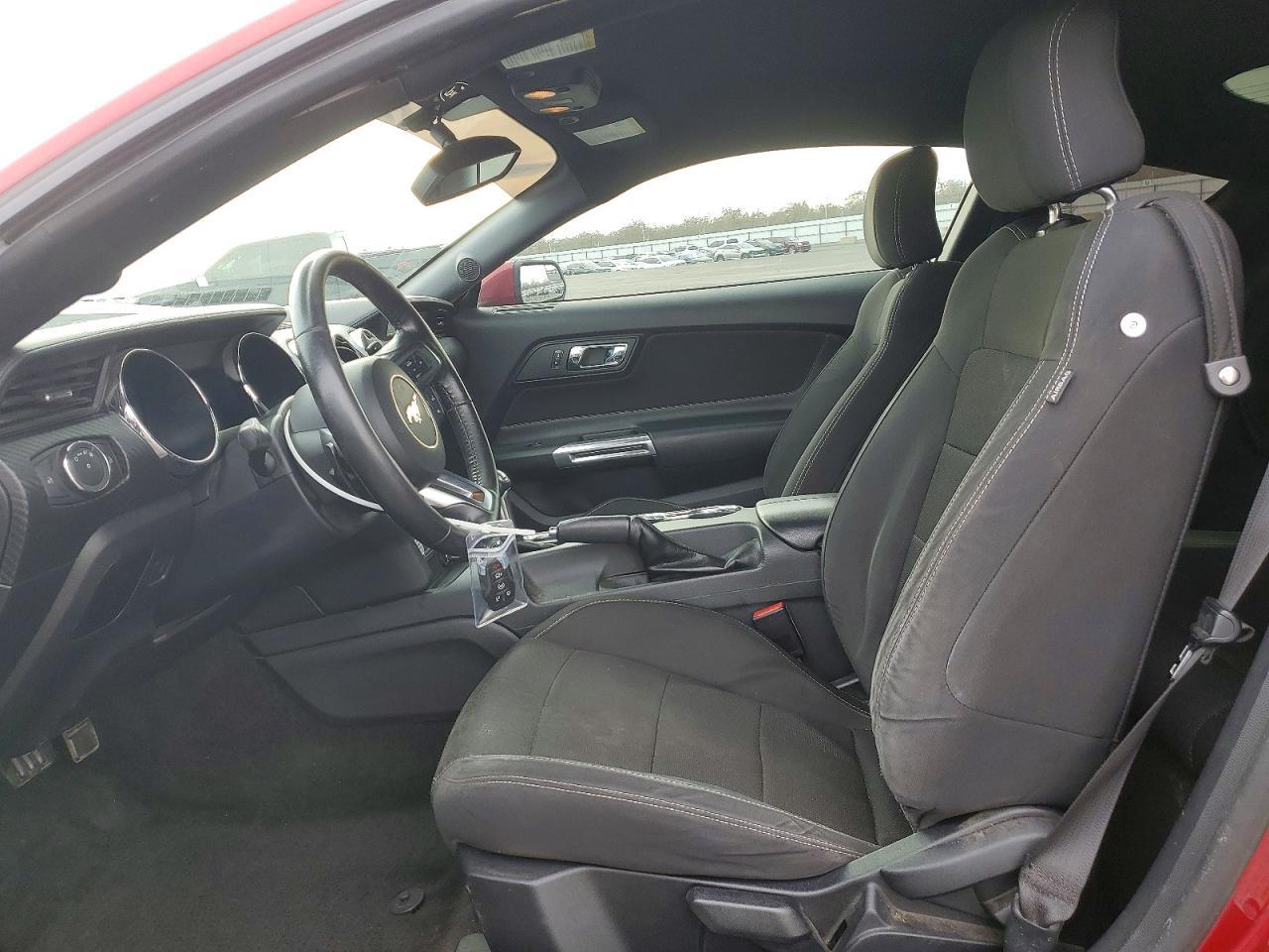 2017 Ford Mustang - zdjęcie 7