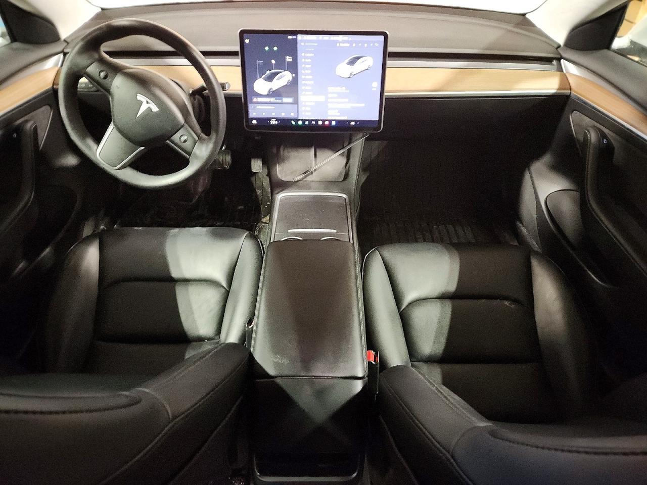 2021 Tesla Model 3 - zdjęcie 8