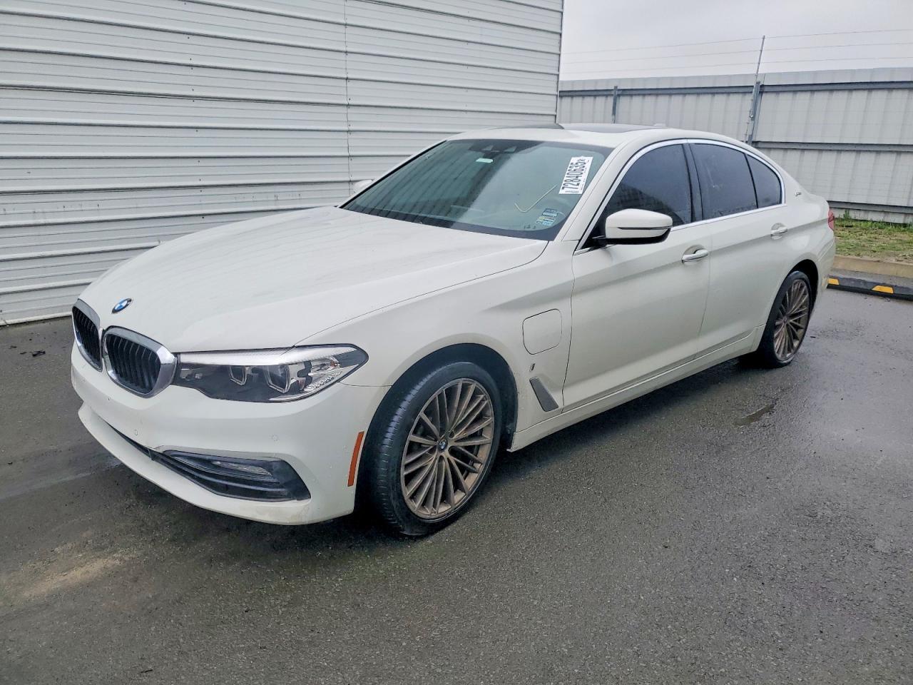 2018 BMW 530E - zdjęcie główne