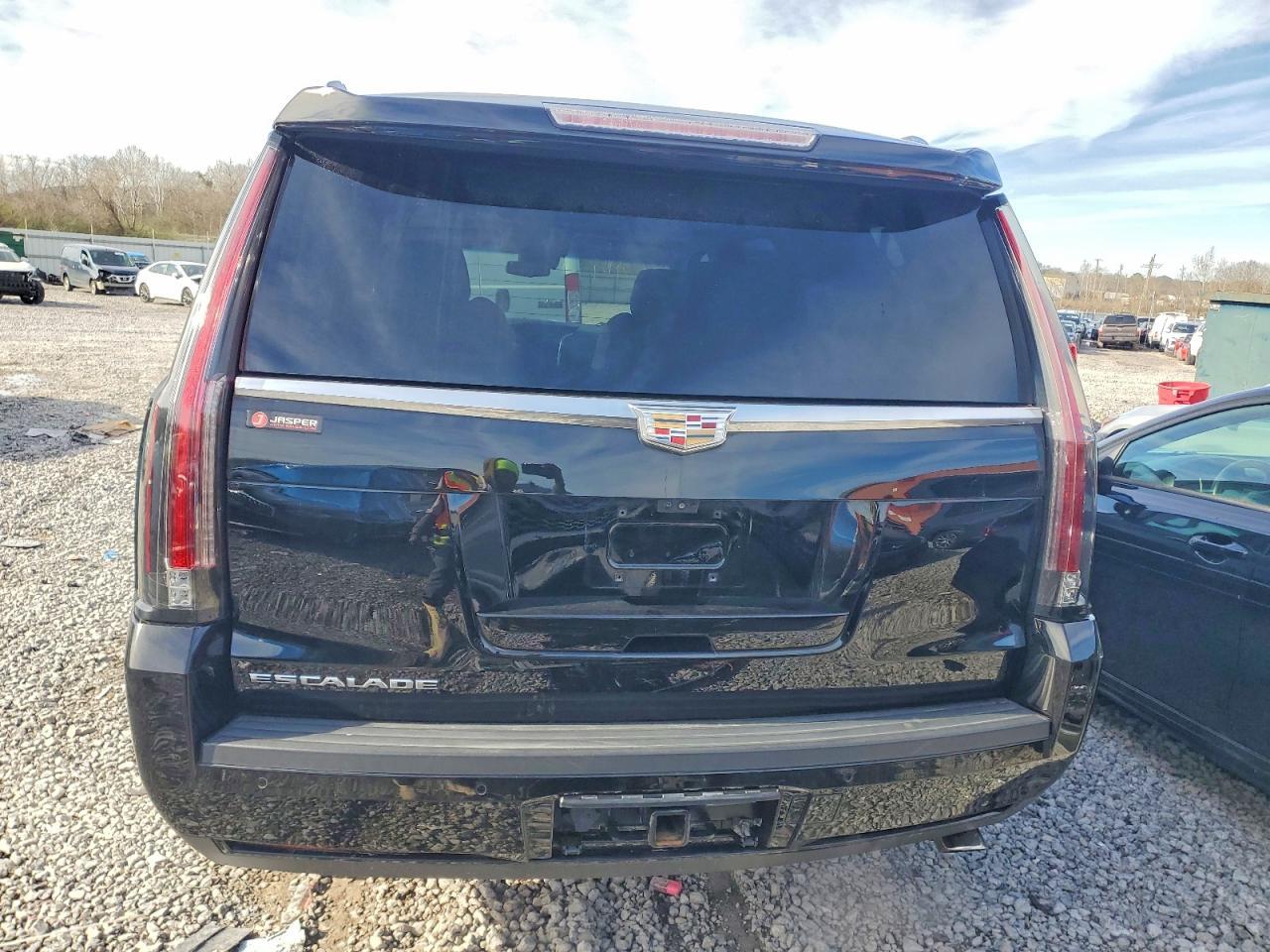 2018 Cadillac Escalade Luxury - zdjęcie 6