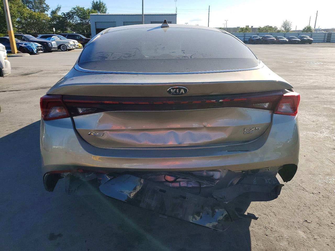 2021 Kia K5 Lxs - zdjęcie 11