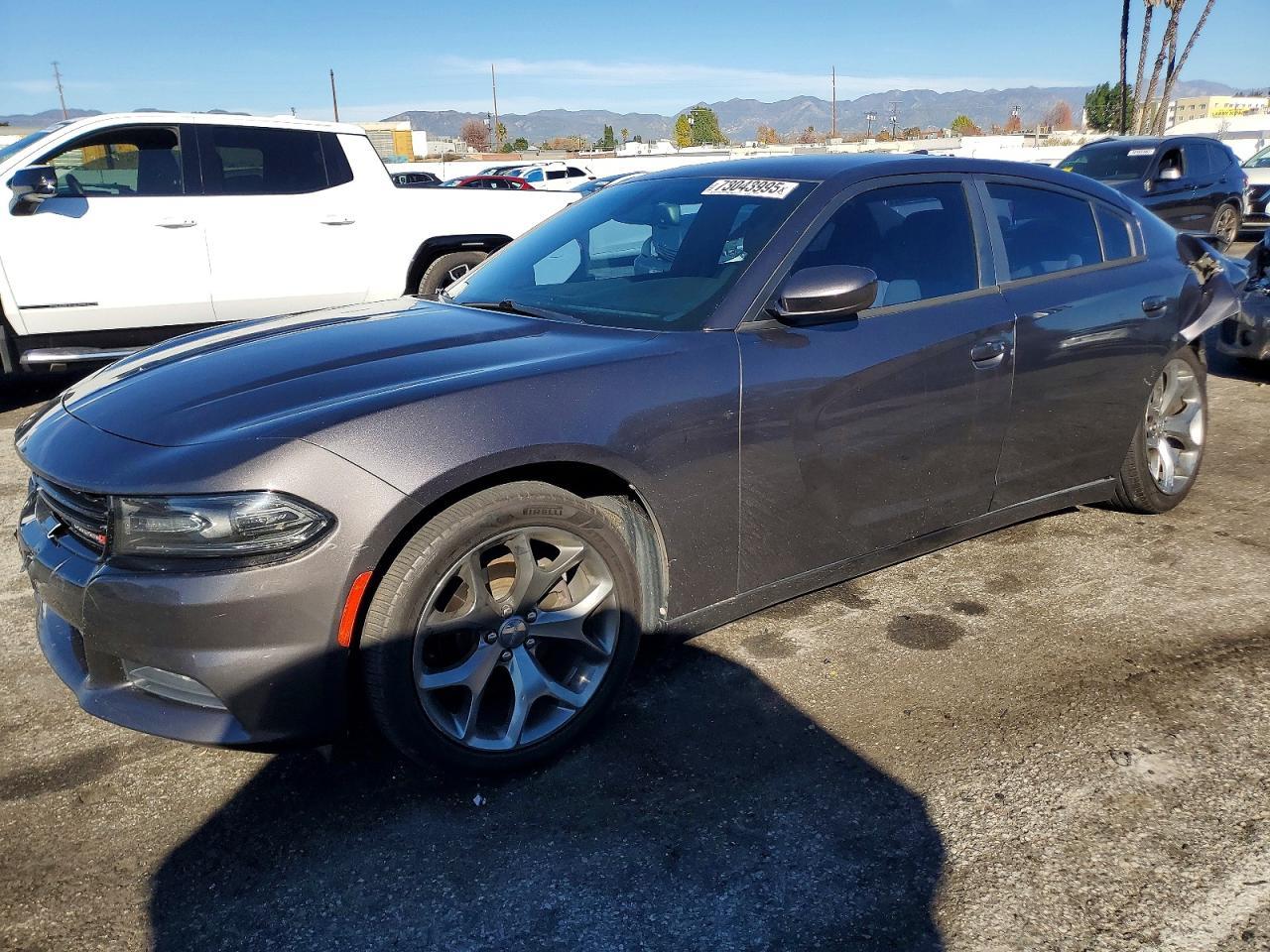 2016 Dodge Charger Sxt - zdjęcie główne