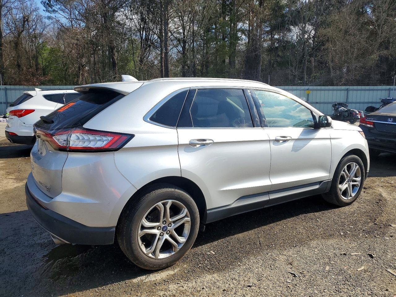 2016 Ford Edge Titanium - zdjęcie 3