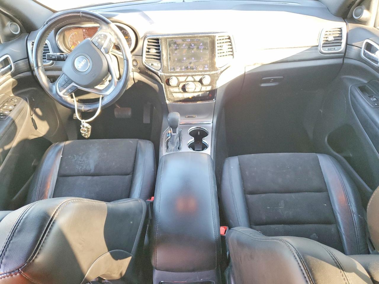 2021 Jeep Grand Cherokee Laredo - zdjęcie 8